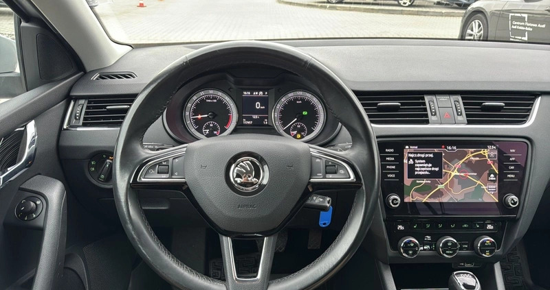 Skoda Octavia cena 72900 przebieg: 117269, rok produkcji 2019 z Łomianki małe 352